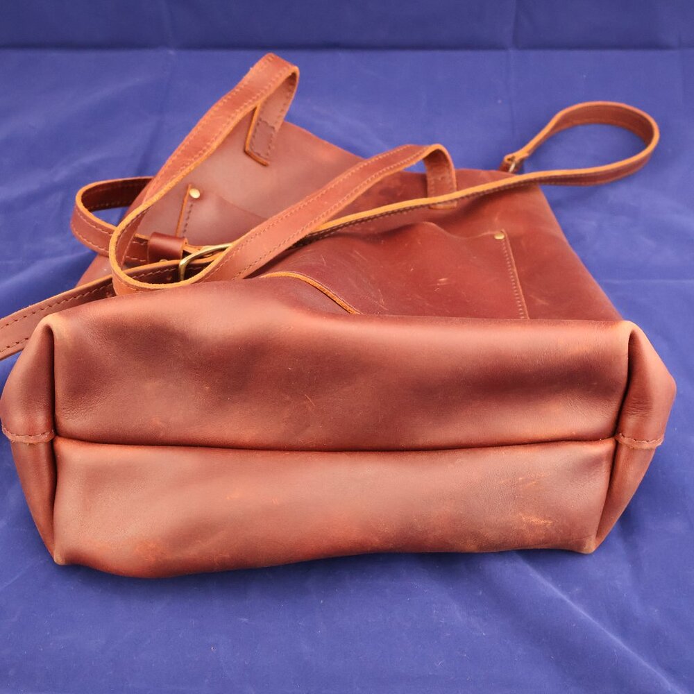 Large Lola Zipper Crossbody Tote in color "Cognac" - Picture 4 of 4